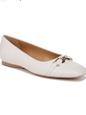 Naturalizer White Leather Women's Square-Toe Flats with Gold Chain Accent